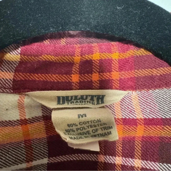 Deluth Trading Company cotton blend plaid flannel button down size M - Picture 7 of 7